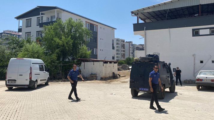 Babalar Günü'nde çekiçli saldırı! Diyarbakır'da yaşandı