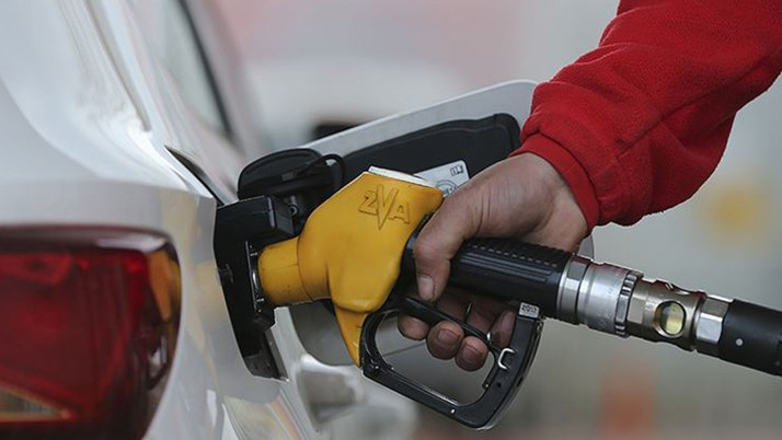 Benzin ve motorine dev zam! Tabela değişiyor, acele edin depoları doldurun 50 lirayı aştı