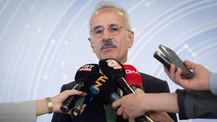 Bakan Uraloğlu, İsrail-İran geriliminin sivil havacılığa etkisini değerlendirdi