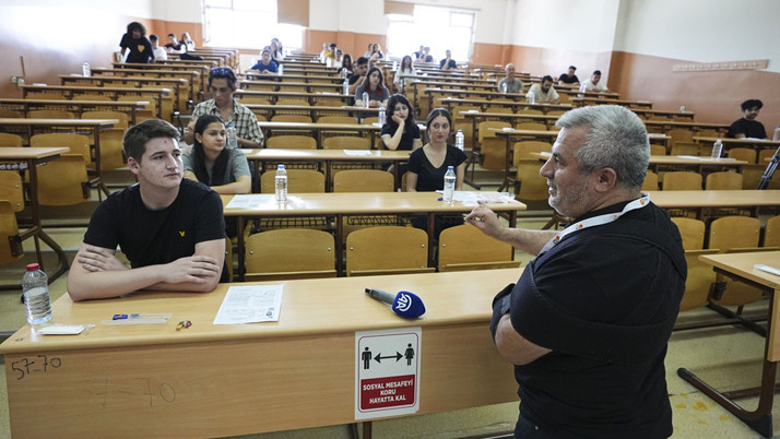 YKS'nin ilk oturumu TYT sona erdi