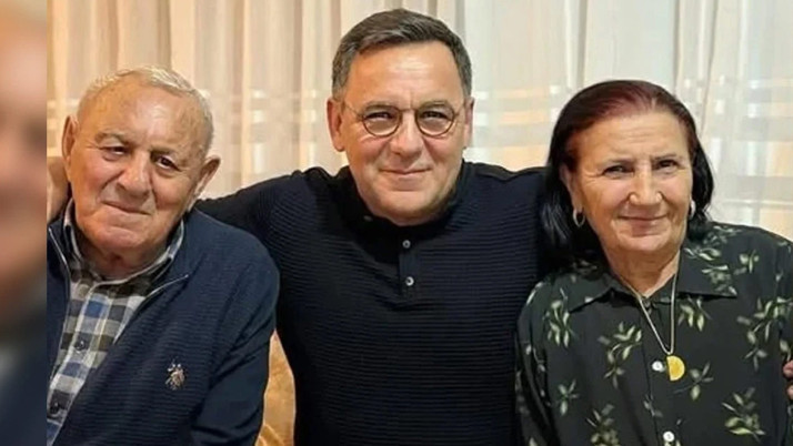 Deniz Zeyrek'in acı günü! Babası Zeki Zeyrek hayatını kaybetti.