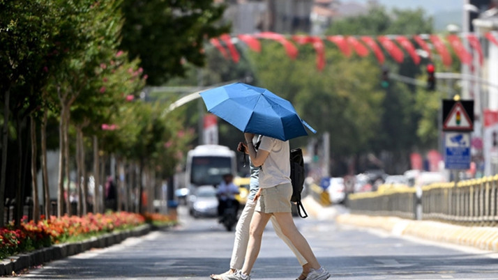 Termometreler 44 dereceyi görecek! Sıcaklıklar mevsim normallerinin üzerine çıkıyor