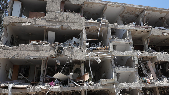 İran'dan İsrail'e ikinci dalga füze saldırısı! Sirenler çalıyor