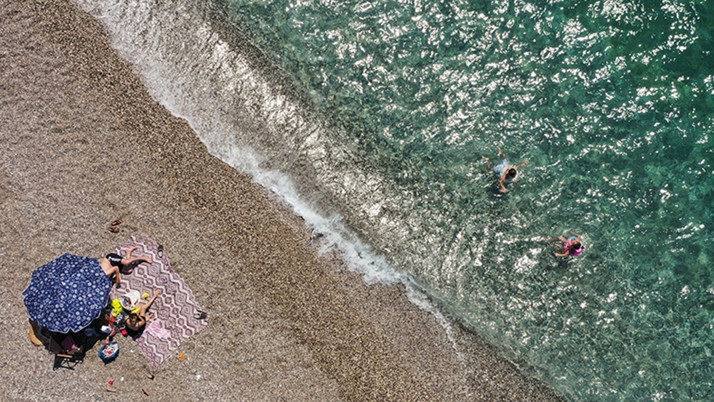 51 bin liraya havlu mu olurmuş demeyin! Tatilden pahalı plaj havlusu