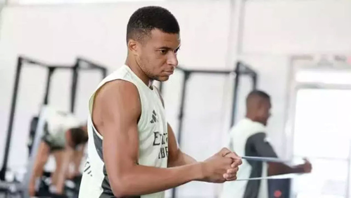 Real Madrid'de Mbappe'nin hastalığı açıklandı