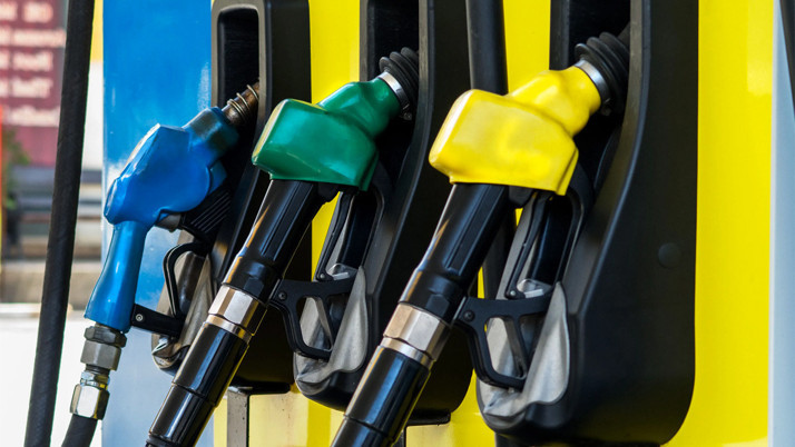 Motorin ve benzine bu gece çok büyük indirim var! Litre fiyatı bakın kaç lira olacak