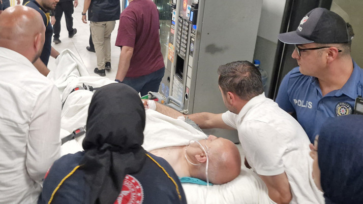 Zabıta intihar etti Darıca Belediye Başkanı Muzaffer Bıyık kolundan vuruldu!