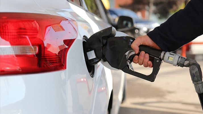 Bugün itibariyle Benzin ve motorin litre fiyatı dev indirimle bakın kaç lira oldu