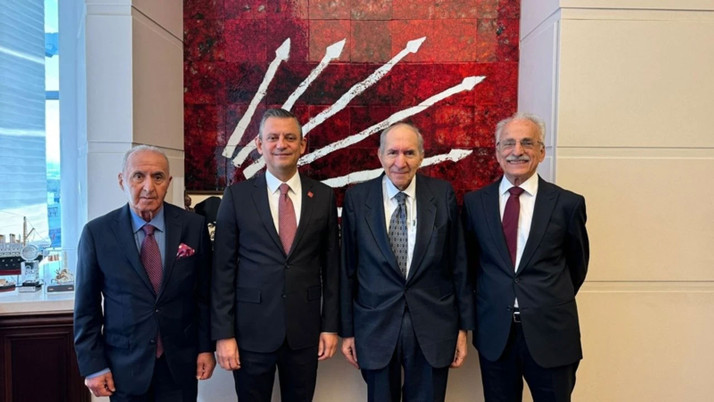 CHP’nin eski üç genel başkanından Kılıçdaroğlu’na çağrı: Özgür Özel’in yanında dimdik durun