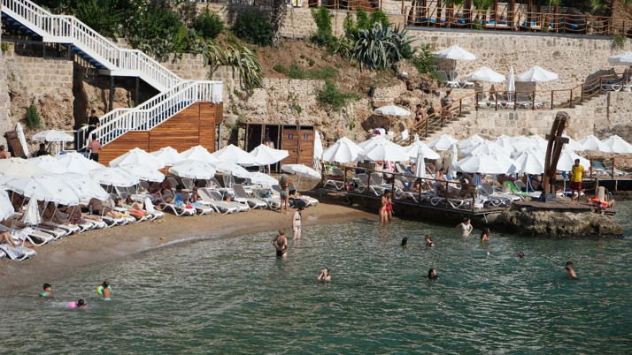 Plajda skandal! Irka göre, mesai saatli tuvalet ücreti!