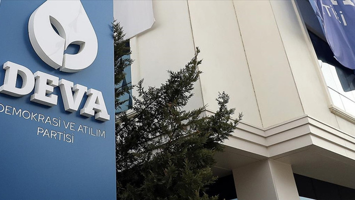 DEVA Partisi'nde çifte istifa!