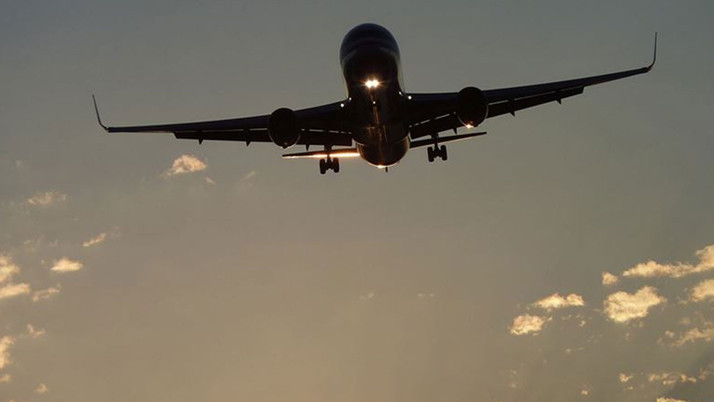 Orman yangını nedeniyle kapatılmıştı! Uçuşlar yeniden başladı