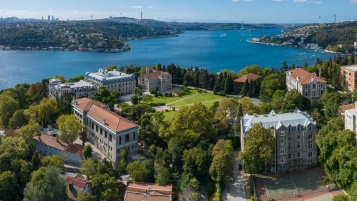 Boğaziçi Üniversitesi'nde iki fakülte kapatıldı biri Fen Edebiyat