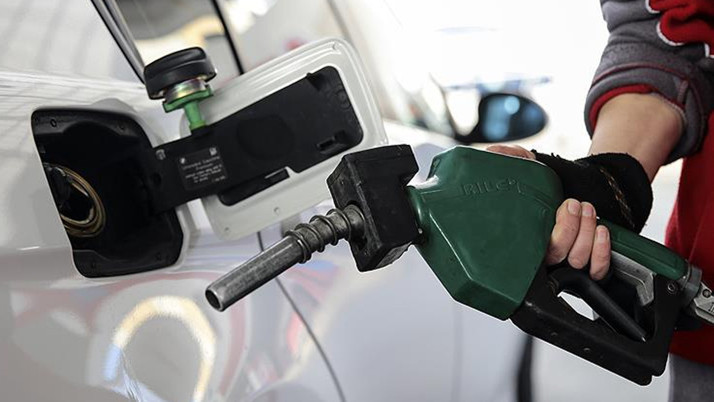 Tabela değişiyor depoları fulleyin! Benzin, motorin ve LPG'ye otomatik zam!