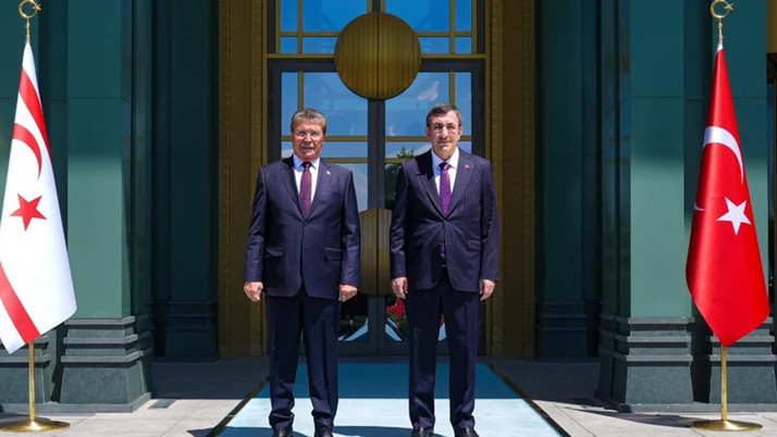 Cevdet Yılmaz, KKTC Başbakanı Üstel ile görüştü