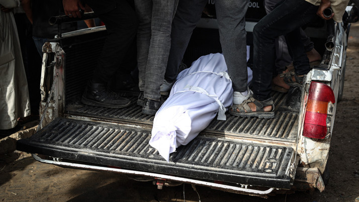 Gazze'deki hastanelerin mezarlığa dönüşmesine az kaldı