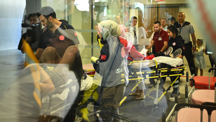 Gazze'den tedavi için Türkiye'ye 4 yaralı getirildi