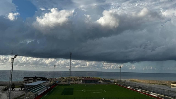 Karadeniz'de İnebolu Limanı açıklarında 3 ayrı hortum oluştu