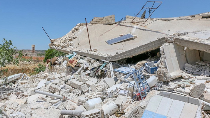 İsrail ordusu Suriye'de sivillere ait 15 evi tamamen yıktı