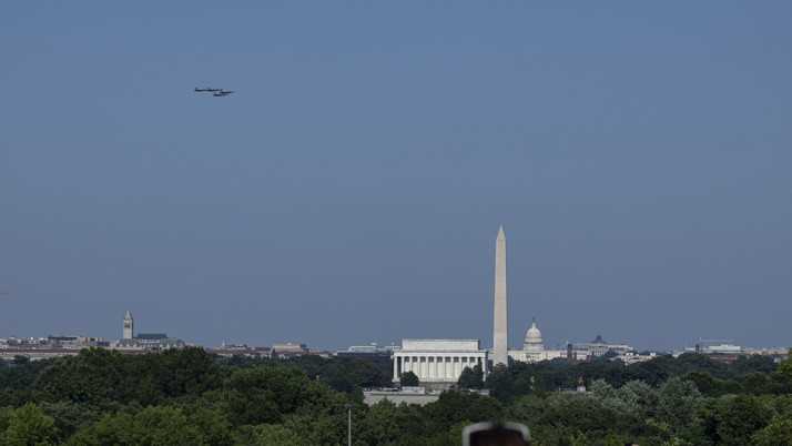 İran'ı vuran B-2 uçakları Bezay Saray semalarında uçuruldu