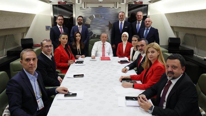Cumhurbaşkanı Erdoğan'dan CHP açıklaması: Her yerden çok pis kokular geliyor