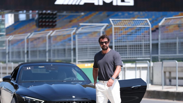 Lüks aracı pert olmuştu! İbrahim Çelikkol'dan valeyi kollayan hareket...