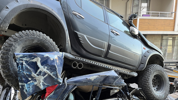 İstanbul'da korkunç anlar! Kontrolden çıktı 23 aracı biçti