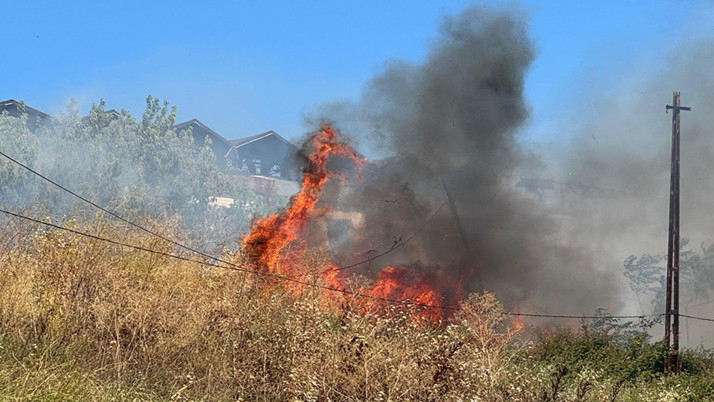 Büyükçekmece'de yangın çıktı! Patlamalar yaşanıyor