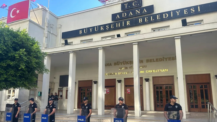 CHP’li belediyelere operasyon sürecek mi? Canlı yayında kritik açıklama
