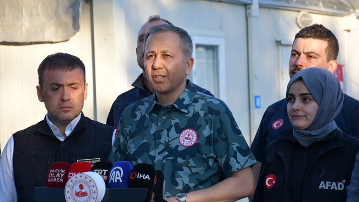 Bakan Yerlikaya İzmir yangınının bilançosunu açıkladı