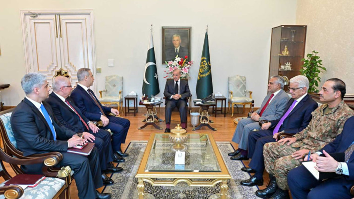 Bakan Fidan ve Yaşar Güler, Pakistan Başbakanı ile bir araya geldi