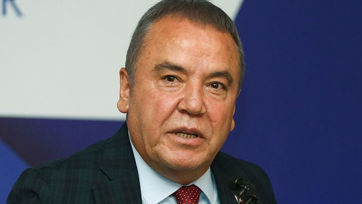 Muhittin Böcek hastaneye kaldırıldı