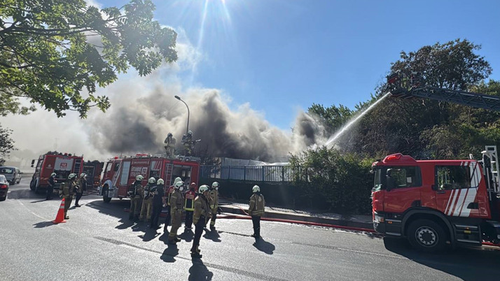 Pendik'te İSKİ'ye ait arıtma tesisinde yangın