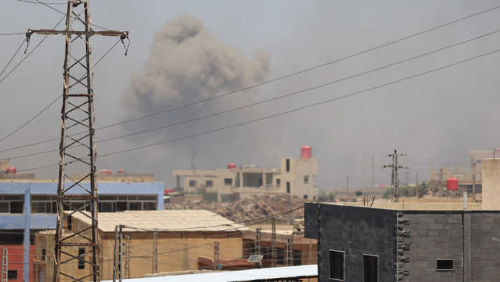 İsrail Suriye’nin Süveyda kent merkezine hava saldırısı düzenledi