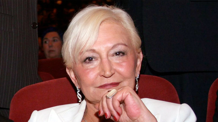 Ünlü yazar edebiyatçı Pınar Kür hayatını kaybetti