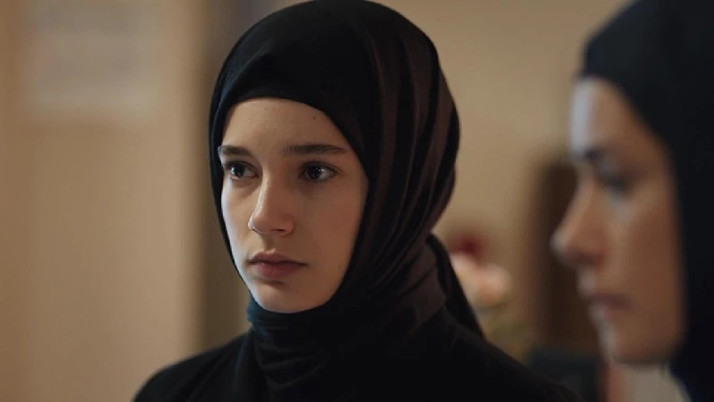 Güzelkoy dizisinde bomba gelişme! Dev isimden sonra Mina Demirtaş'ta kadroda...