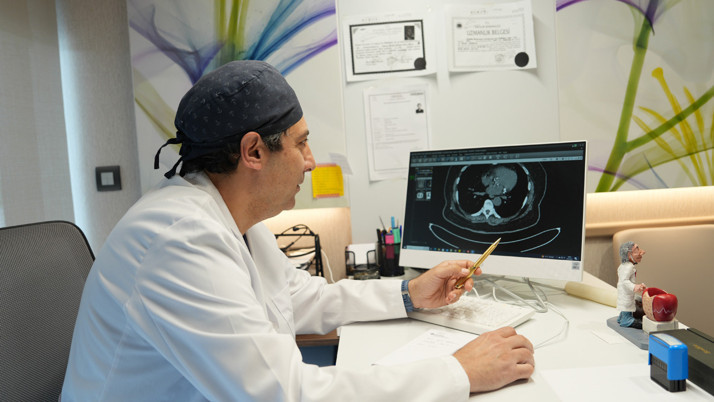 İleri yaş kalp ameliyatlarında riskler azalıyor