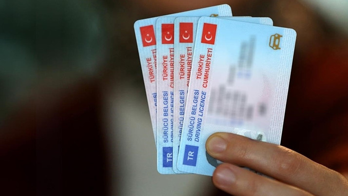 Ehliyetini yenilemeyenlere "son 10 gün" uyarısı! Fiyat 15 liradan 7 bin 438 liraya çıkacak