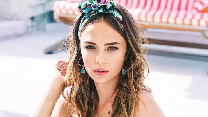 Hayal Köseoğlu'ndan Bahar Şahin'e tam destek! "Anlıyorum kardeşim, geçmiş olsun"