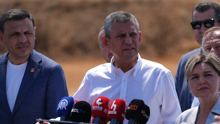 CHP lideri Özgür Özel'den Ekrem İmamoğlu'na cezaevinde ziyaret