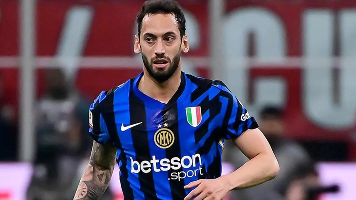 Hakan Çalhanoğlu, Inter'de kalmak istiyor