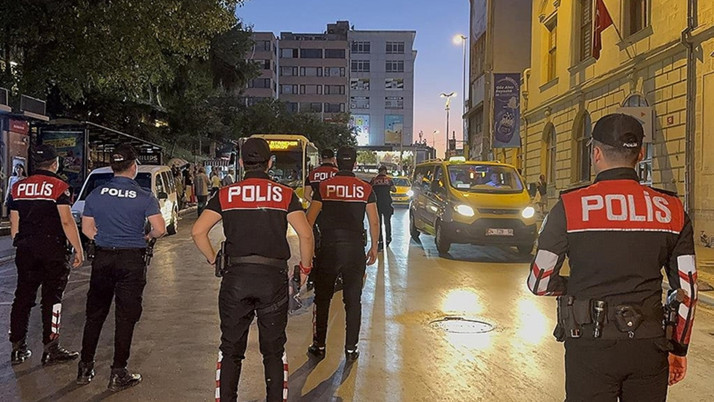 "Huzur İstanbul" uygulamasında 835 kişi gözaltına alındı