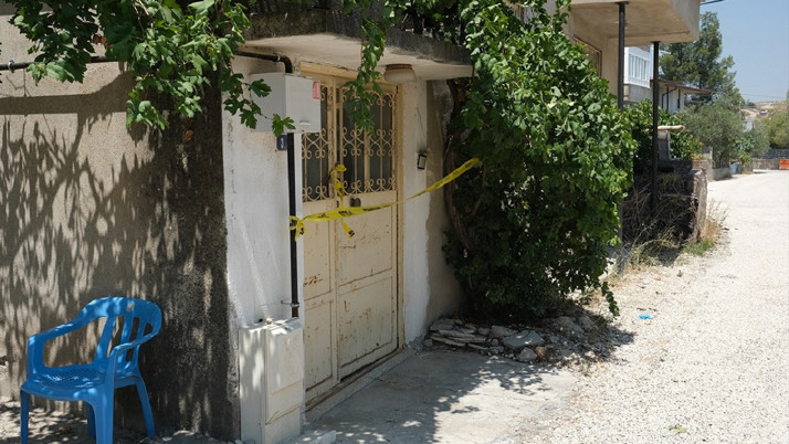 Mersin'de bir kadın hasta çocuğu tarafından bıçaklanarak öldürüldü