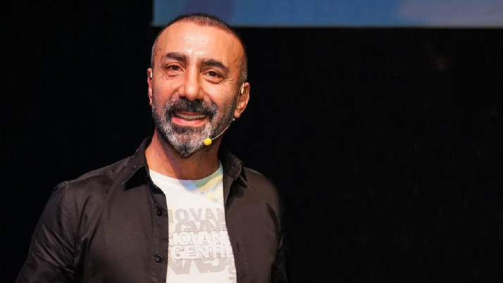 TRT'de projeye başlayacaktı: Ünlü oyuncu Cumhurbaşkanı Erdoğan'ı yere göğe sığdıramadı...