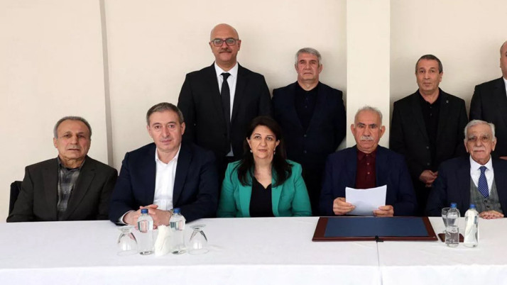Öacalan'la görüşen DEM'den yeni açıklama: Önemli katkılar sunmasını bekliyor
