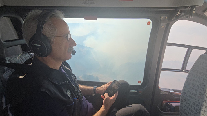 Bakan Abdulkadir Uraloğlu, Bursa'daki yangın bölgesini havadan inceledi