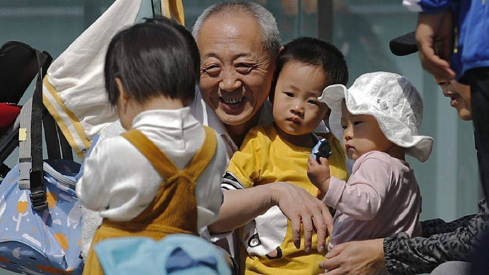 Çin nüfusu azalıyor! Ülkede doğan çocuk başına maddi destek sağlanacak