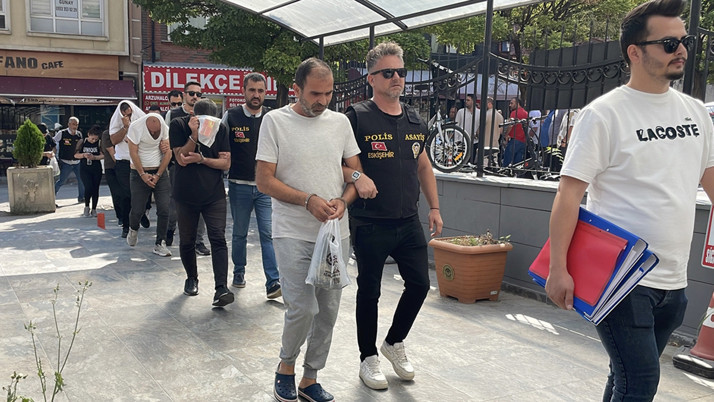 Eskişehir'de dublör kullanarak arsa satışı yapan şüpheliler gözaltına alındı