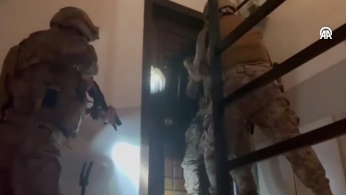 İstanbul'da suç örgütlerine yönelik operasyonda 19 şüpheli yakalandı