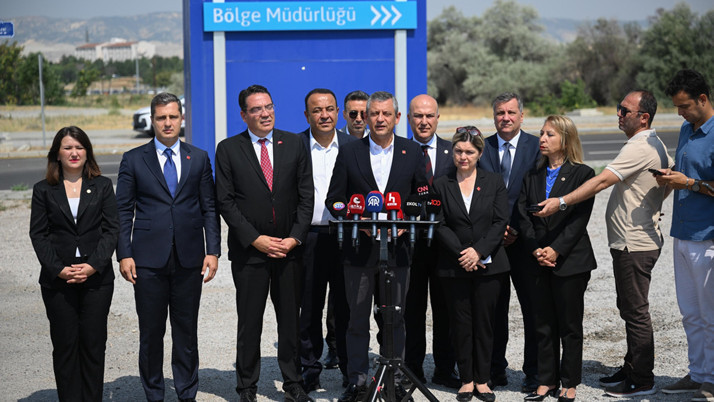 Özgür Özel TUSAŞ'ı ziyaret etti övgüler yağdırdı: Türkiye'nin gözbebeği